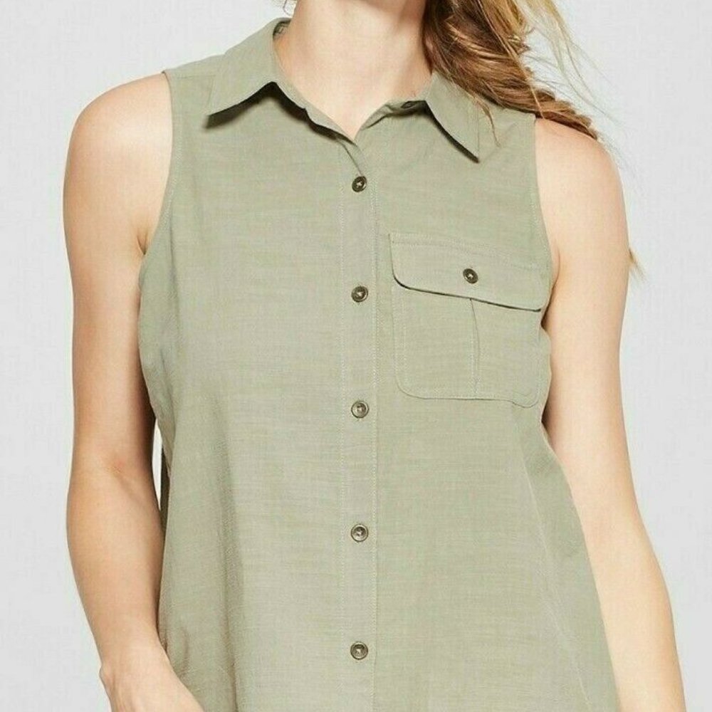Women's Universal Thread Sleeveless Button-Down M
